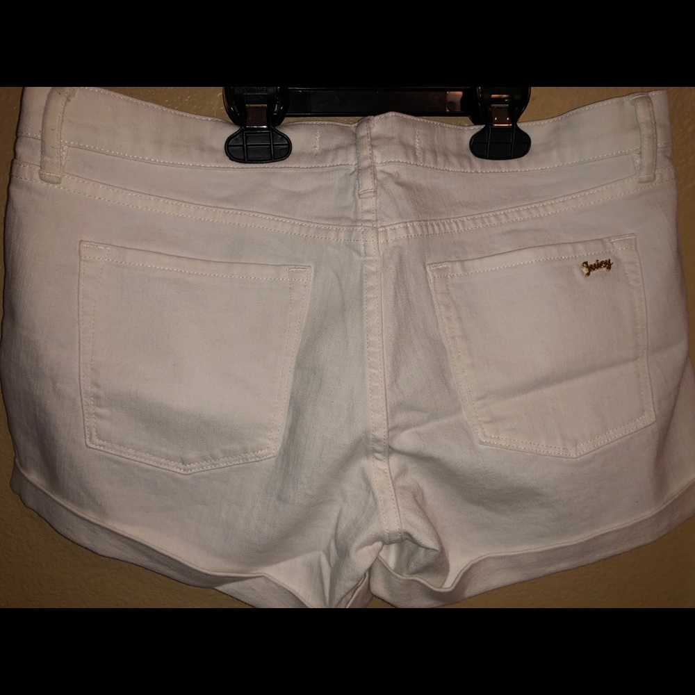 Shorts - Picture 2 of 4